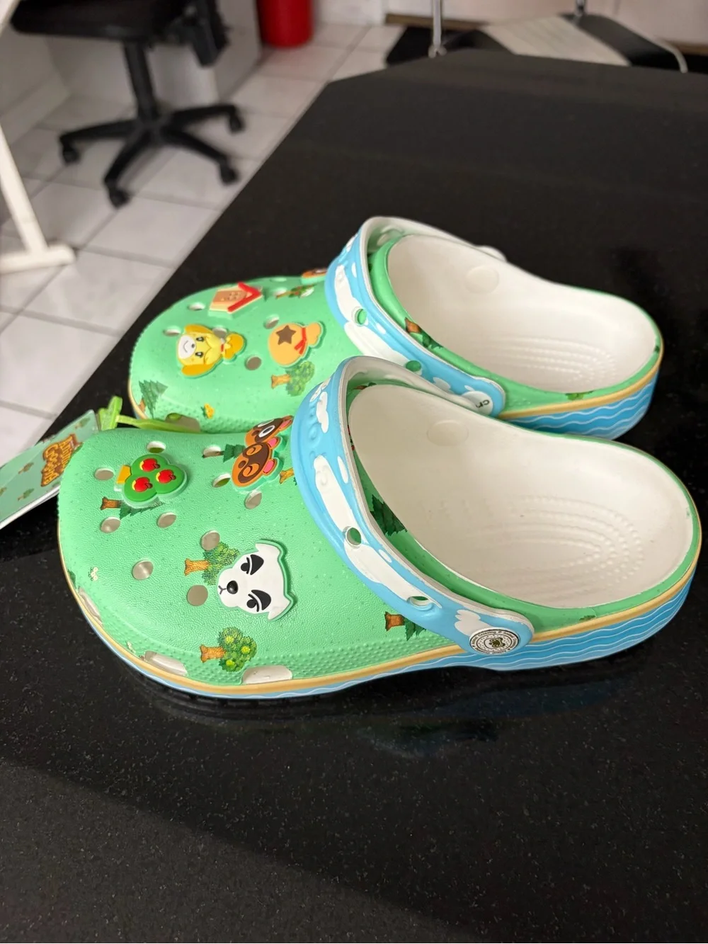 BNWT Crocs Animal Crossing By Nintendo